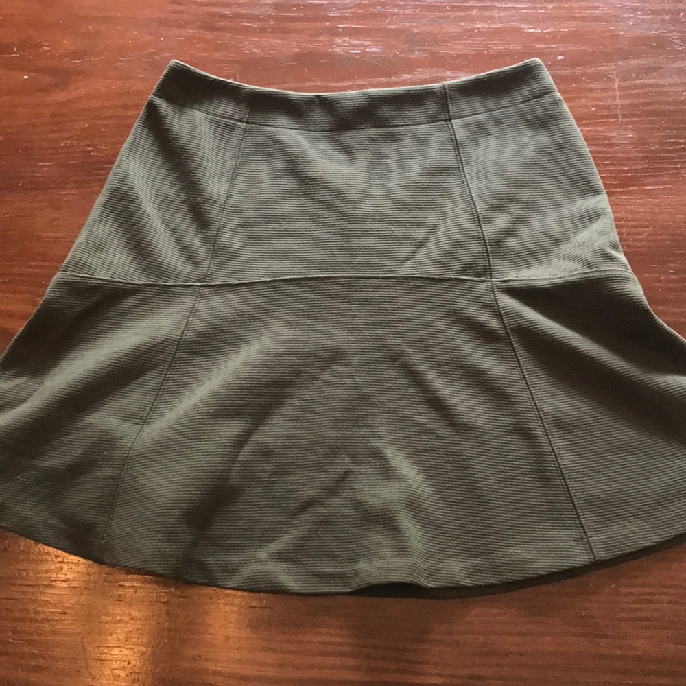 Olive loft skirt